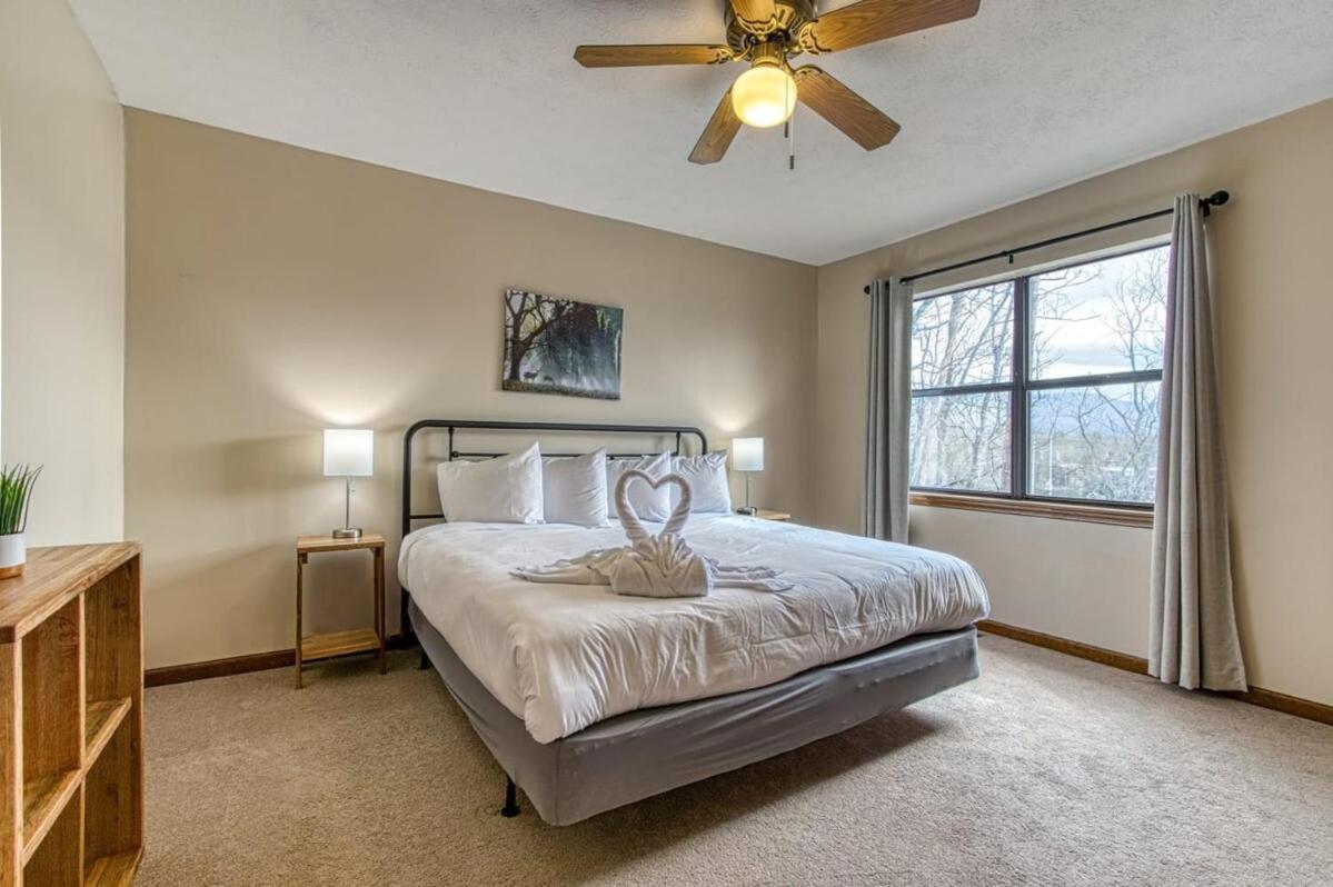 Pinecrest Townhomes-1King-2Queen Unit-Updated بيدجن فورج المظهر الخارجي الصورة