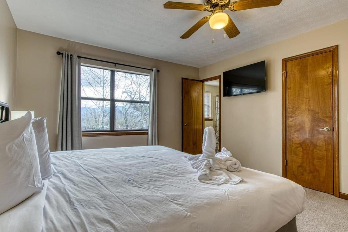 Pinecrest Townhomes-1King-2Queen Unit-Updated بيدجن فورج المظهر الخارجي الصورة