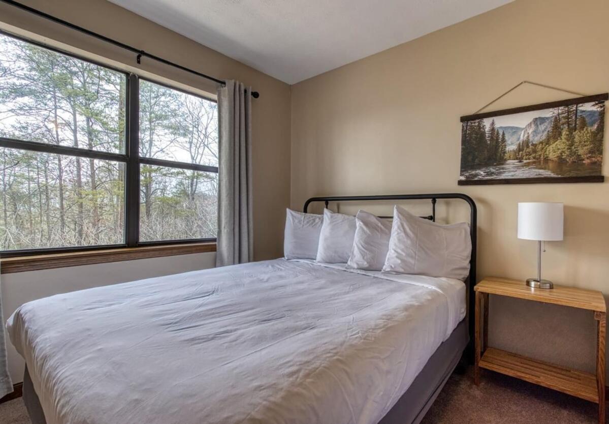 Pinecrest Townhomes-1King-2Queen Unit-Updated بيدجن فورج المظهر الخارجي الصورة